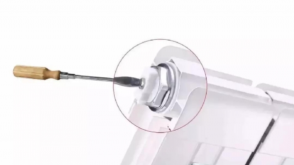 教你如何輕松給暖氣片放氣？